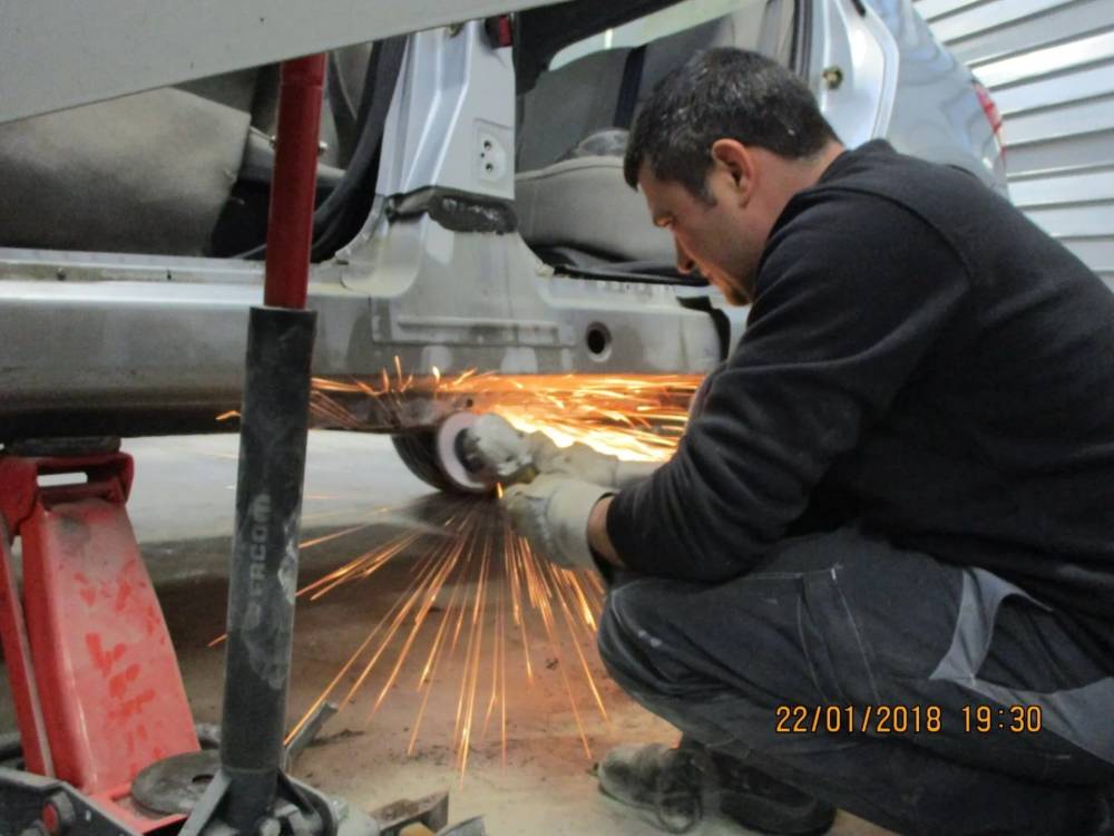 restauration-carrosserie-voiture-ancienne-Garage David Raclin